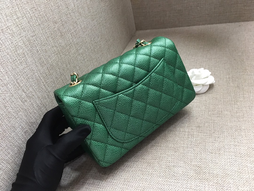 Small Classic Flap Caviar Bag A01116 Green/Gold